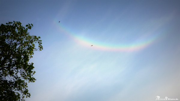 phenomene-etrange-arc-en-ciel-a-l-envers phenomene-etrange-arc-en-ciel-a-l-envers