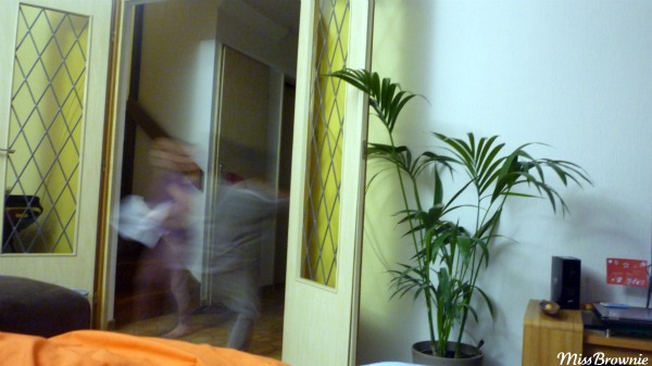 enfant-qui-courent-fantome