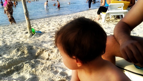 bebe-16-mois-plage
