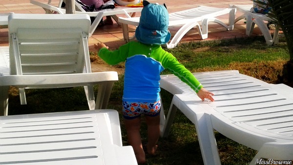 tenue-plage-bebe-decathlon