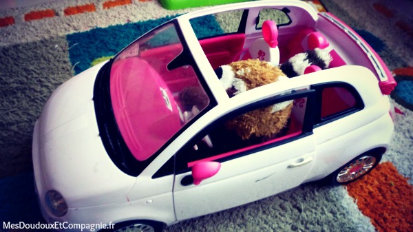 doudou-en-cabriolet-fiat-barbie