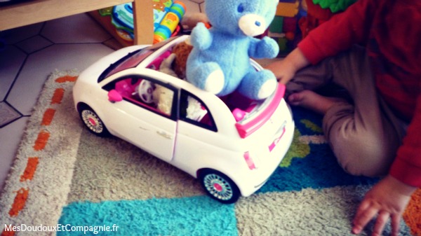 voiture-doudou-pas-de-place-pour-les-copains
