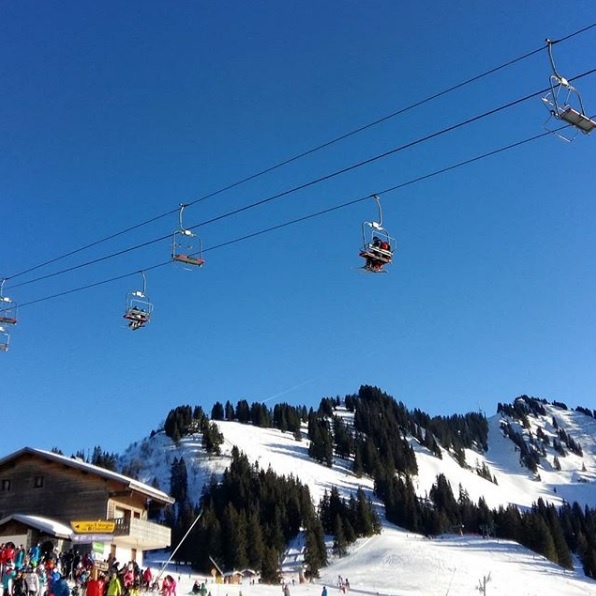 télésièges station ski super châtel